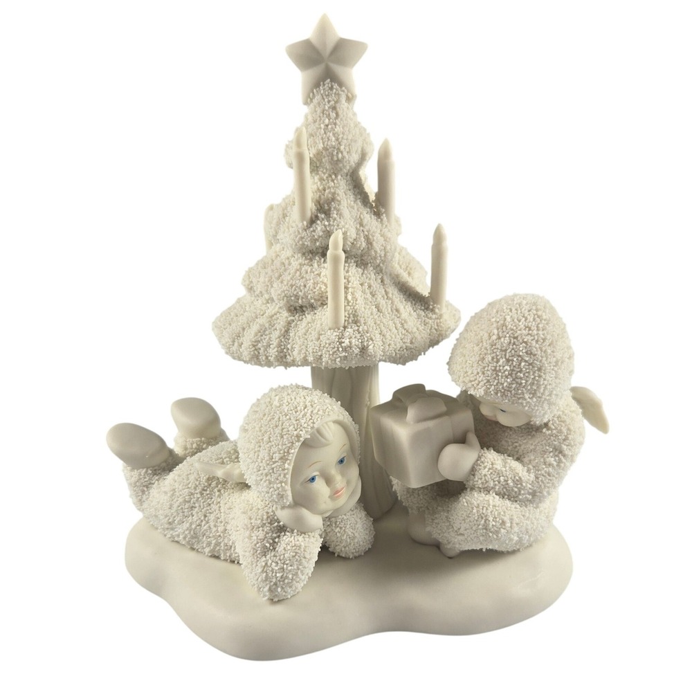 Dept 56 Snowbabies Christmas Tree Gift Penguin Figurine Holiday Collectible